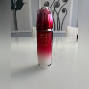 Shiseido Red and White Skincare Serum